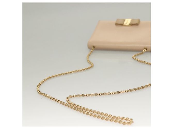 Borsa a Spalla Chain Vala in Pelle Beige Oro Auth 133406 di Salvatore Ferragamo - vista 8