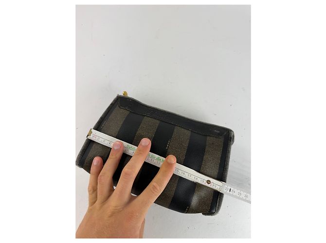 Clutch in pelle vintage Fendi nera Marrone - vista 9