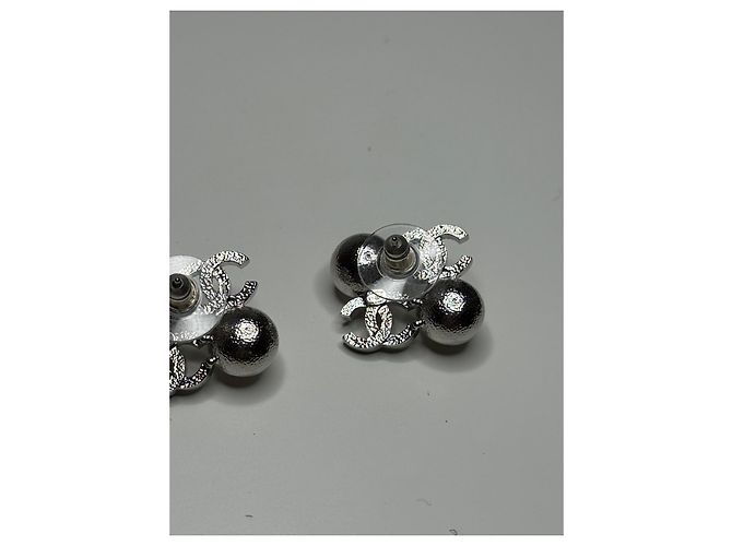 Cambon Brincos Chanel com strass e pérolas fantasia Prata - vista 7