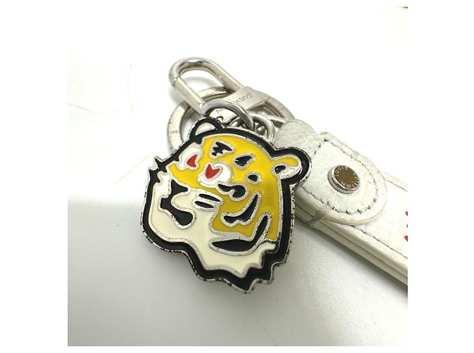 Louis Vuitton NIGO Collaboration Dragonne LV MADE Strap Bag Charm Keychain White Red - view 8