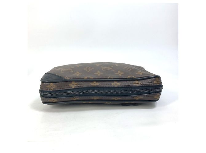 Bolsa de Ombro Utilitária Louis Vuitton Monogram Solar Ray Marrom - vista 4