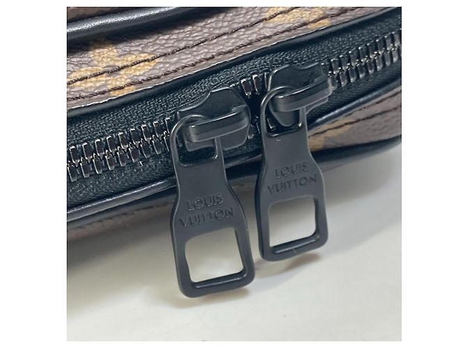 Bolsa de Ombro Utilitária Louis Vuitton Monogram Solar Ray Marrom - vista 9