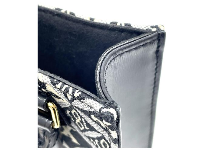 Borsa Petite Sac Plat in Jacquard Monogram Louis Vuitton Nero Blu - vista 5