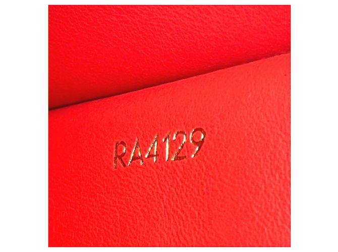 Cartera Compacta Tri-fold Capucines XS Louis Vuitton Roja - vista 11