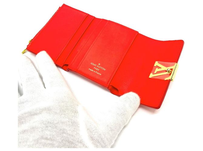 Cartera Compacta Tri-fold Capucines XS Louis Vuitton Roja - vista 5
