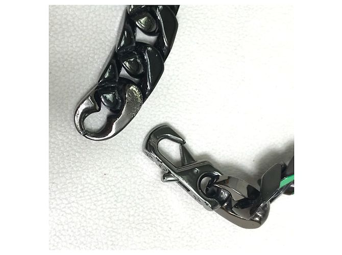 Collana a catena con toppe LV MP2853 di Louis Vuitton Nero Verde - vista 6
