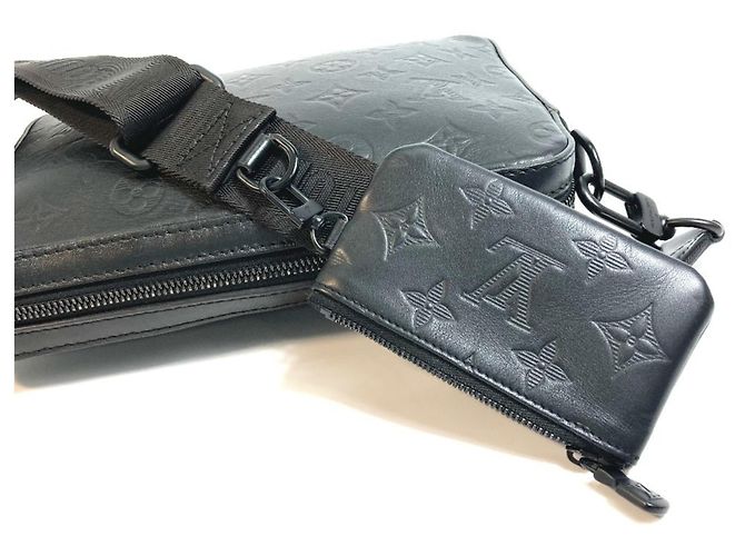 Borsa a tracolla Duo Monogram Shadow Louis Vuitton Nero - vista 10