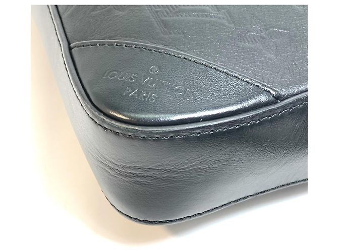 Borsa a tracolla Duo Monogram Shadow Louis Vuitton Nero - vista 8