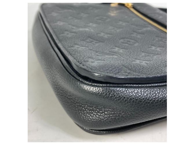 Pochette Metis MM in Monogram Empreinte Louis Vuitton Nero - vista 8