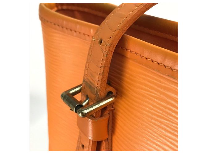 Borsa Tote Petit Bucket PM in Epi Louis Vuitton Arancione - vista 7