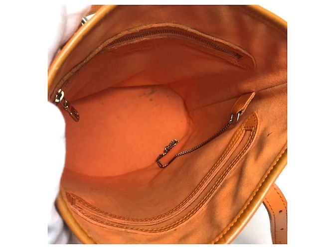 Borsa Tote Petit Bucket PM in Epi Louis Vuitton Arancione - vista 9