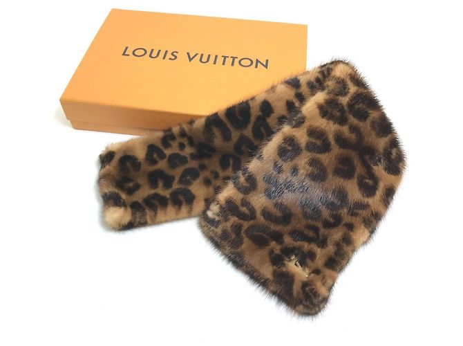 Louis Vuitton Leopardprint Nerzschal Braun Pink - Ansicht 14