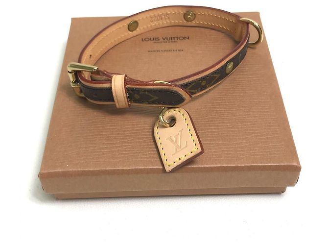 Louis Vuitton Monogram Collier Baxter PM Dog Collar Brown - view 15