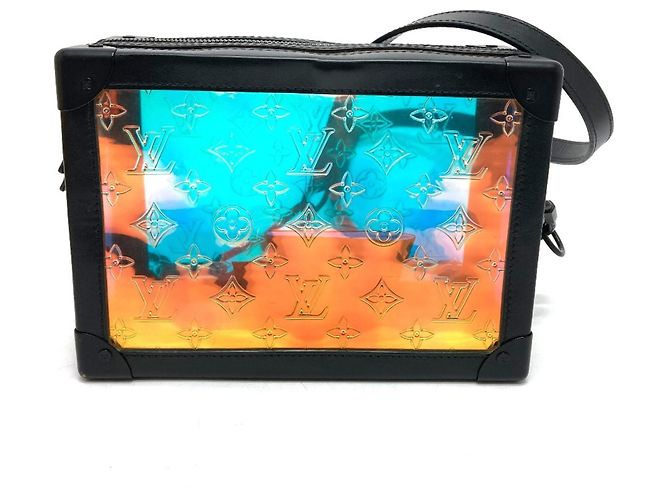 Borsa a Spalla Soft Trunk Monogram Prism di Louis Vuitton Nero - vista 2