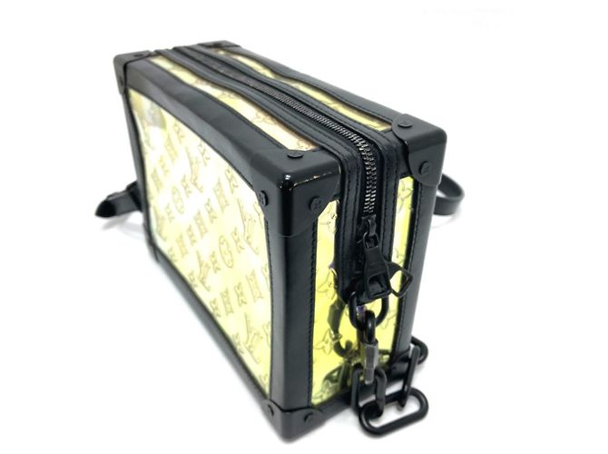 Borsa a Spalla Soft Trunk Monogram Prism di Louis Vuitton Nero - vista 6