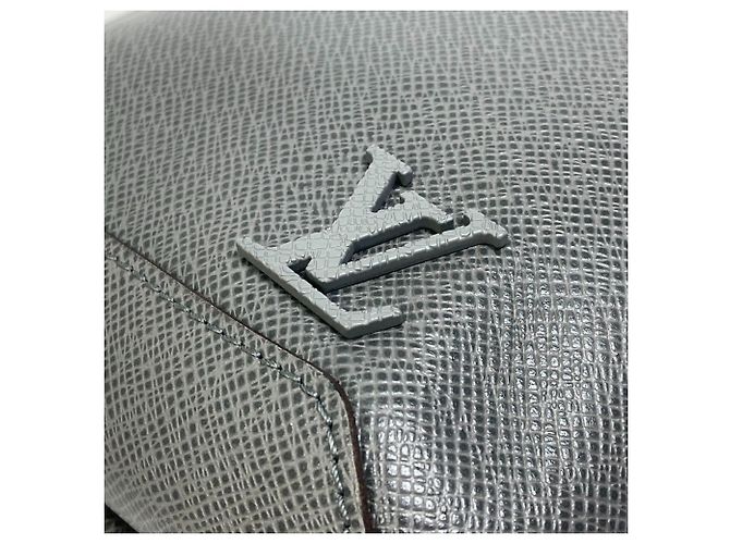 Borsa a Spalla Avenue Taiga Louis Vuitton Marrone Grigio - vista 5