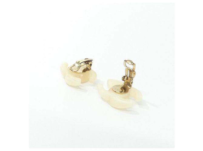 Orecchini a clip in avorio Chanel Crudo - vista 3