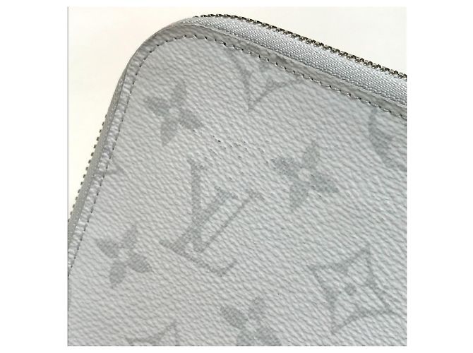 Pochette Jour PM Monogram Louis Vuitton Blanc Rouge Bleu - vue 9