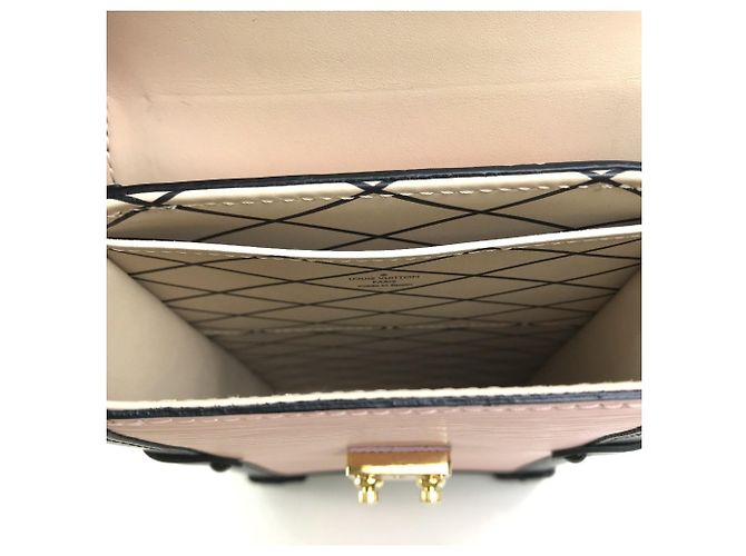Pochette Trunk Vertical in Pelle Epi Louis Vuitton Rosa - vista 8