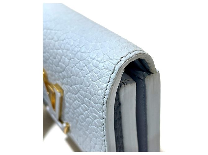 Portefeuille Capucines XS Compact à Trois Volets Louis Vuitton Bleu - vue 4