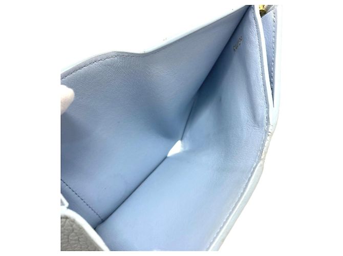 Portefeuille Capucines XS Compact à Trois Volets Louis Vuitton Bleu - vue 8