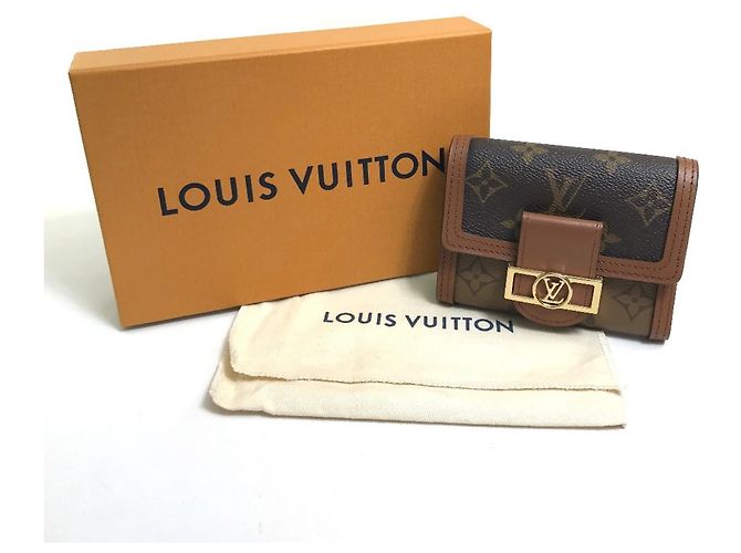 Portafoglio Compact Trifold Dauphine Monogramma Inverso Louis Vuitton Marrone - vista 14