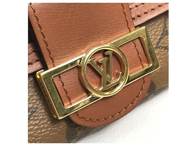 Portafoglio Compact Trifold Dauphine Monogramma Inverso Louis Vuitton Marrone - vista 4