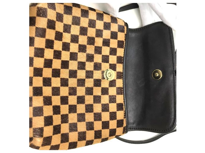 Bolsa de Ombro Pochette Gazelle Damier Sauvage M92130 Louis Vuitton Marrom - vista 12