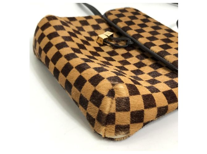 Bolsa de Ombro Pochette Gazelle Damier Sauvage M92130 Louis Vuitton Marrom - vista 6
