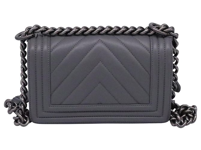 Borsa a spalla Chanel Small Boy Flap in pelle di vitello grigia Grigio - vista 3