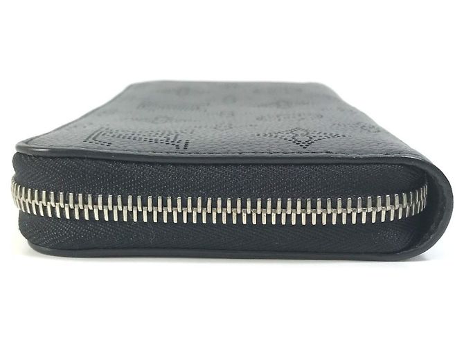 Cartera Zippy Monogram Mahina Louis Vuitton Negro - vista 3