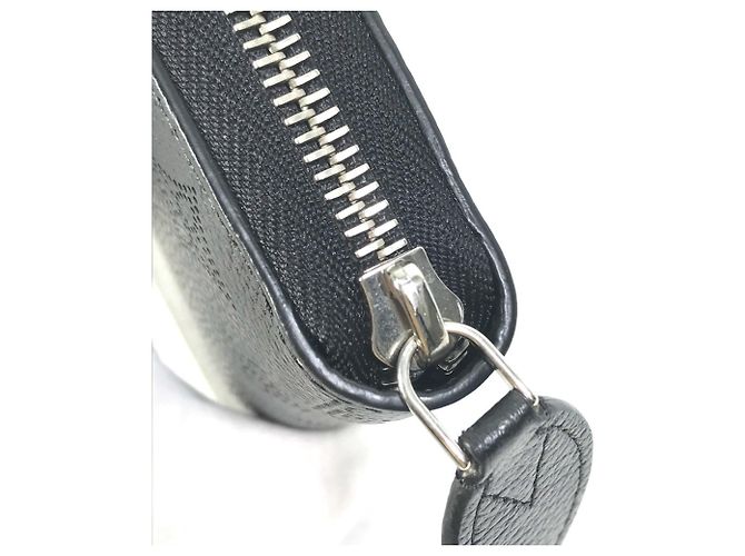 Cartera Zippy Monogram Mahina Louis Vuitton Negro - vista 4