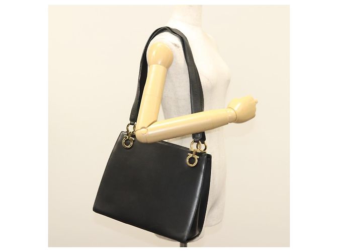 Gancini Schultertasche aus Leder Schwarz Gold Auth 134227 von Salvatore Ferragamo Golden - Ansicht 24