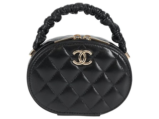 CHANEL Pochette Matelassé in Pelle di Agnello Nera Oro CC Auth 132970M Nero D'oro - vista 13