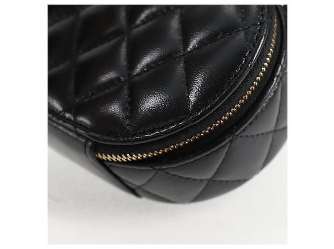 CHANEL Pochette Matelassé in Pelle di Agnello Nera Oro CC Auth 132970M Nero D'oro - vista 14