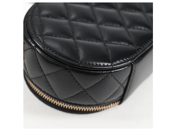 CHANEL Pochette Matelassé in Pelle di Agnello Nera Oro CC Auth 132970M Nero D'oro - vista 15