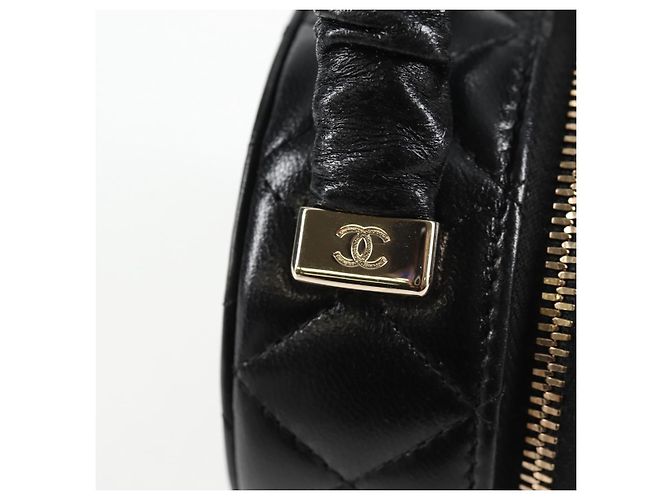 CHANEL Pochette Matelassé in Pelle di Agnello Nera Oro CC Auth 132970M Nero D'oro - vista 17