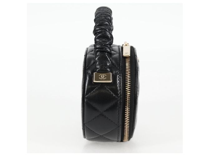 CHANEL Pochette Matelassé in Pelle di Agnello Nera Oro CC Auth 132970M Nero D'oro - vista 4