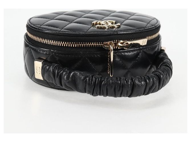 CHANEL Pochette Matelassé in Pelle di Agnello Nera Oro CC Auth 132970M Nero D'oro - vista 6