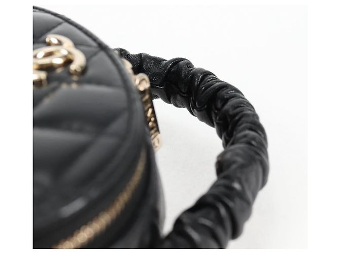 CHANEL Pochette Matelassé in Pelle di Agnello Nera Oro CC Auth 132970M Nero D'oro - vista 7