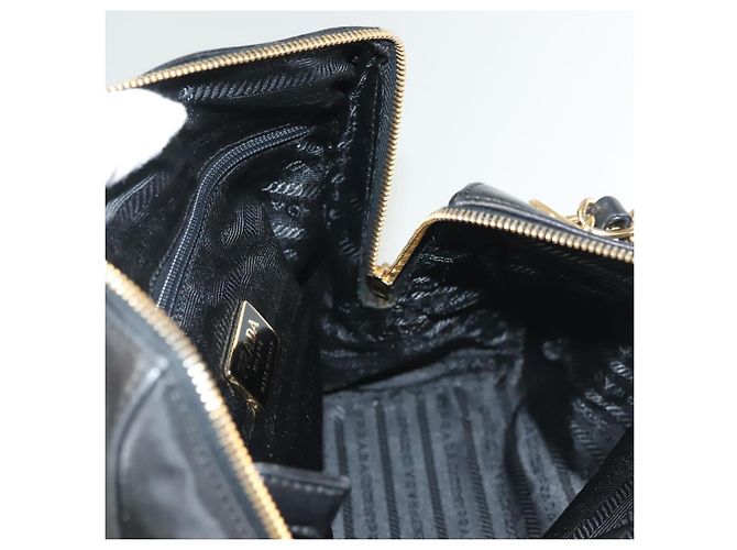 Borsa a spalla con catena Prada in pelle nera e oro Auth yk18939 Nero D'oro - vista 21