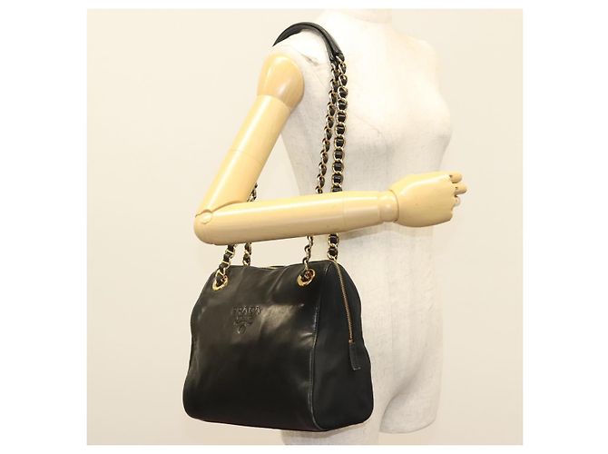 Borsa a spalla con catena Prada in pelle nera e oro Auth yk18939 Nero D'oro - vista 24