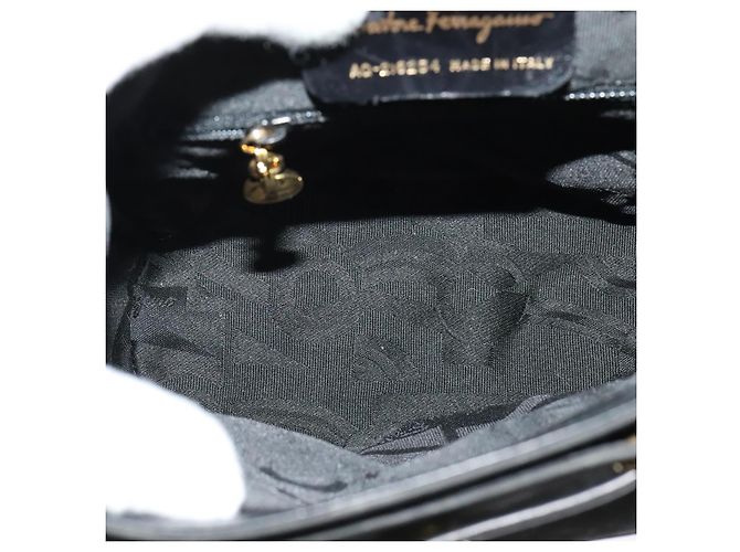 Zaino Vala Vala in suede nero e oro Auth 133755 di Salvatore Ferragamo D'oro - vista 11