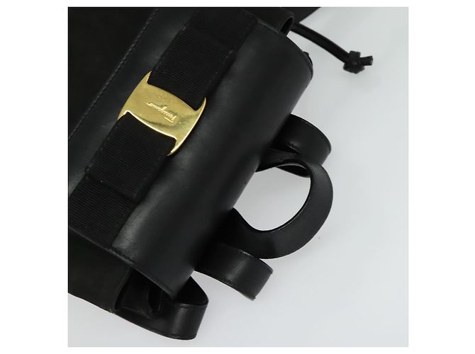 Zaino Vala Vala in suede nero e oro Auth 133755 di Salvatore Ferragamo D'oro - vista 6