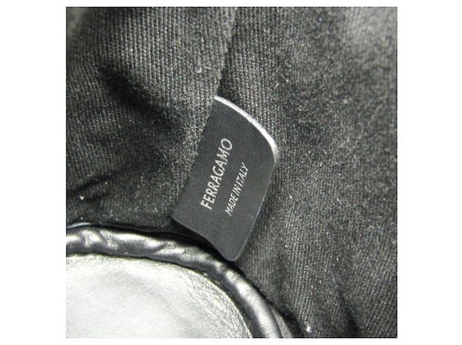 Salvatore Ferragamo Logo EE-24 1638 Pouch Black Beige - view 11