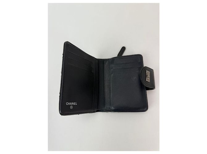 Chanel 2.55 Reissue Compact Wallet aus gealtertem Kalbsleder in Grau mit Reißverschluss - Ansicht 5