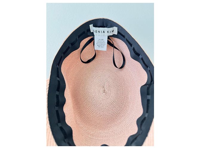 Cappello in canapa beige Eugenia Kim con pompon nero - vista 4
