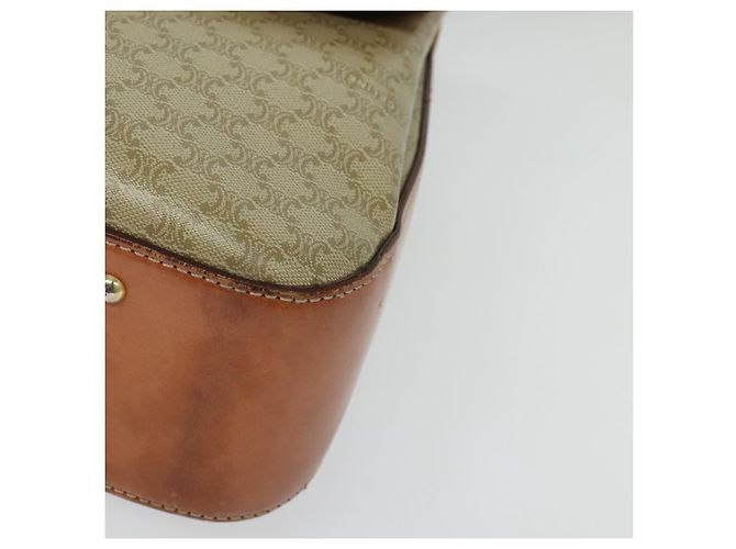 Céline Borsa a mano in tela Macadam CELINE PVC 2in1 Beige Oro Auth 136202 D'oro - vista 17
