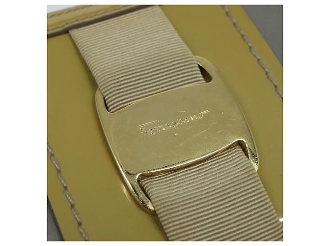 Borsa a Spalla Salvatore Ferragamo Vala in Pelle Grigia Oro Auth 135353 Marrone D'oro - vista 10
