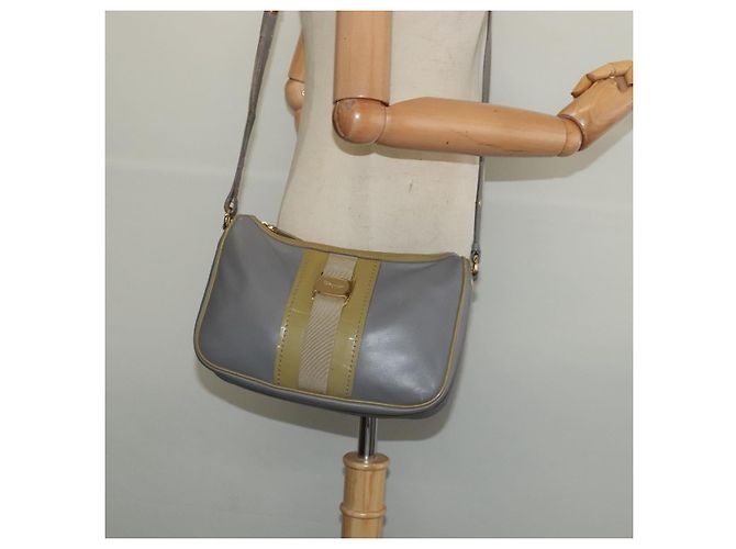 Borsa a Spalla Salvatore Ferragamo Vala in Pelle Grigia Oro Auth 135353 Marrone D'oro - vista 21